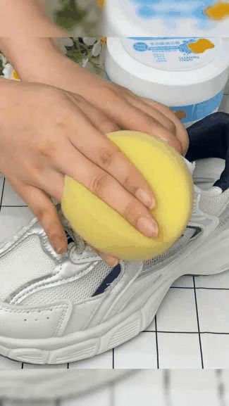 Crema Limpiadora de Zapatillas Blancas